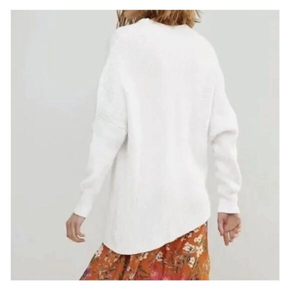 FREE PEOPLE Downtown Ribbed Assymetric Hem Sweater Sz M - Picture 3 of 6
